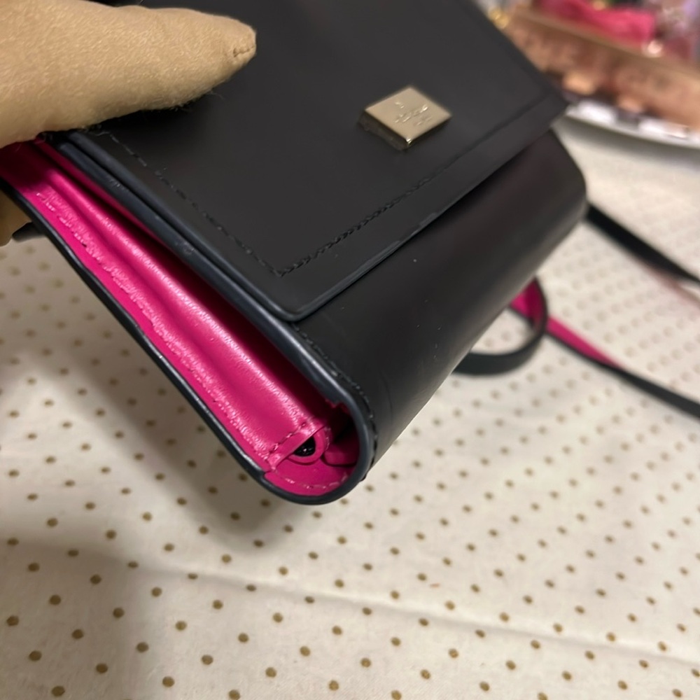 Kate Spade Oversized “Wallet On A String” With Le… - image 5